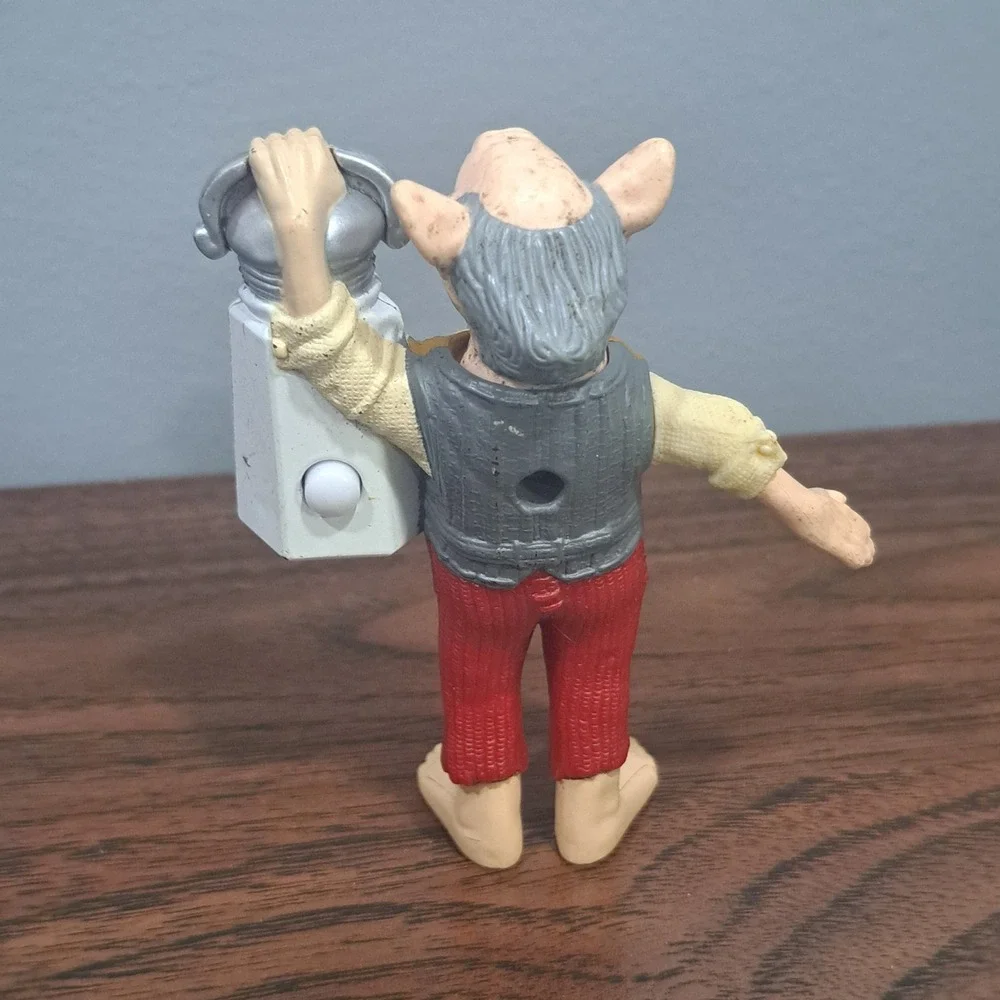McDonalds The Spiderwick Chronicles Hogsqueal Figure 2008 Happy Meal Toy Fantasy